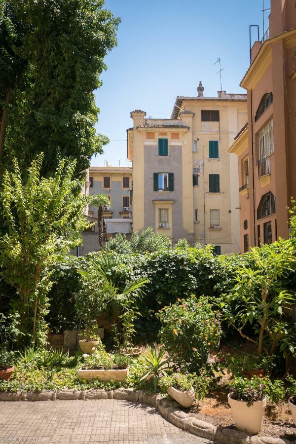 Casa Vacanze "Il Vaticano A 2 Passi" Rom Exterior foto